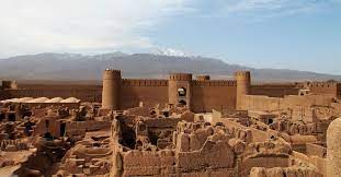 دومین بنای خاکی که بعد از ارگ بم است، کدام است؟
