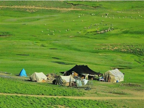 تور تخت سرتشتک و بندر هنزا رابر - تور طبیعت گردی کرمان - تور گروهی کرمان